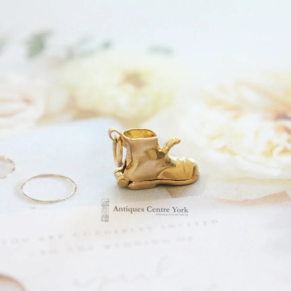 1950's 9ct Opening Boot Charm with Bride & Groom Inside