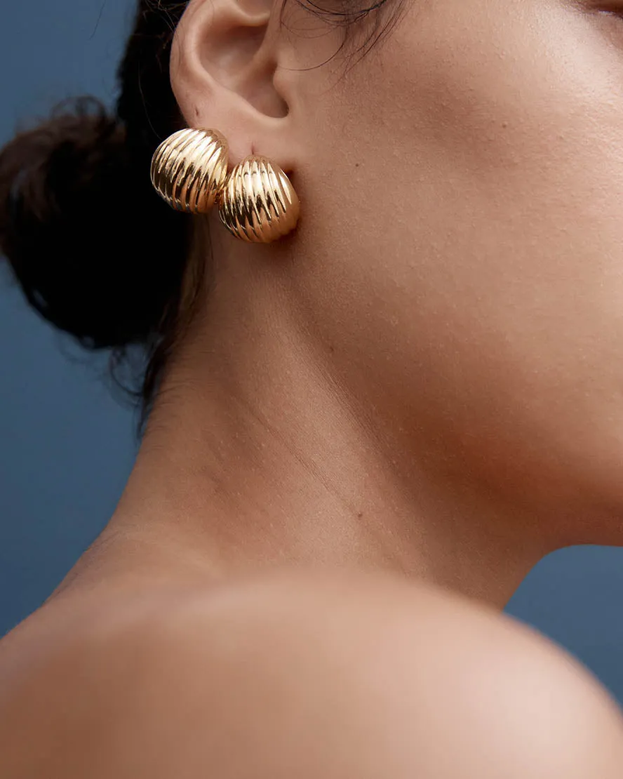 Beau Earrings in Gold