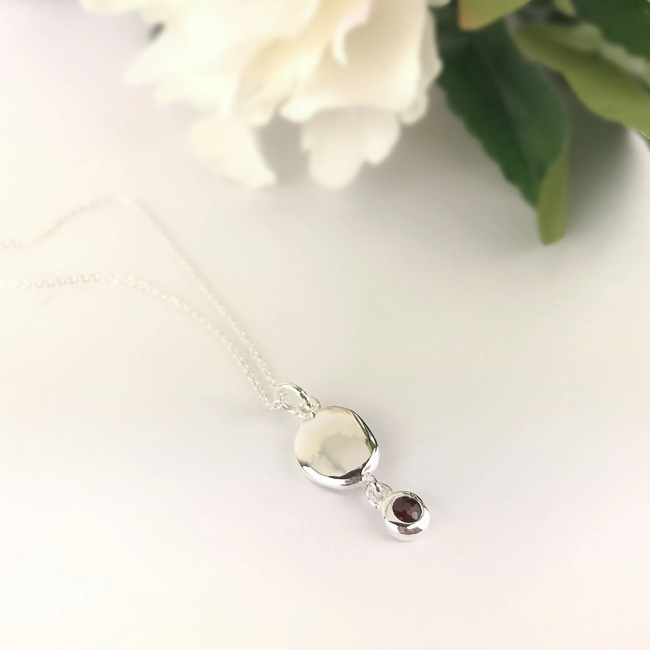 Garnet Pebble Pendant - VP325