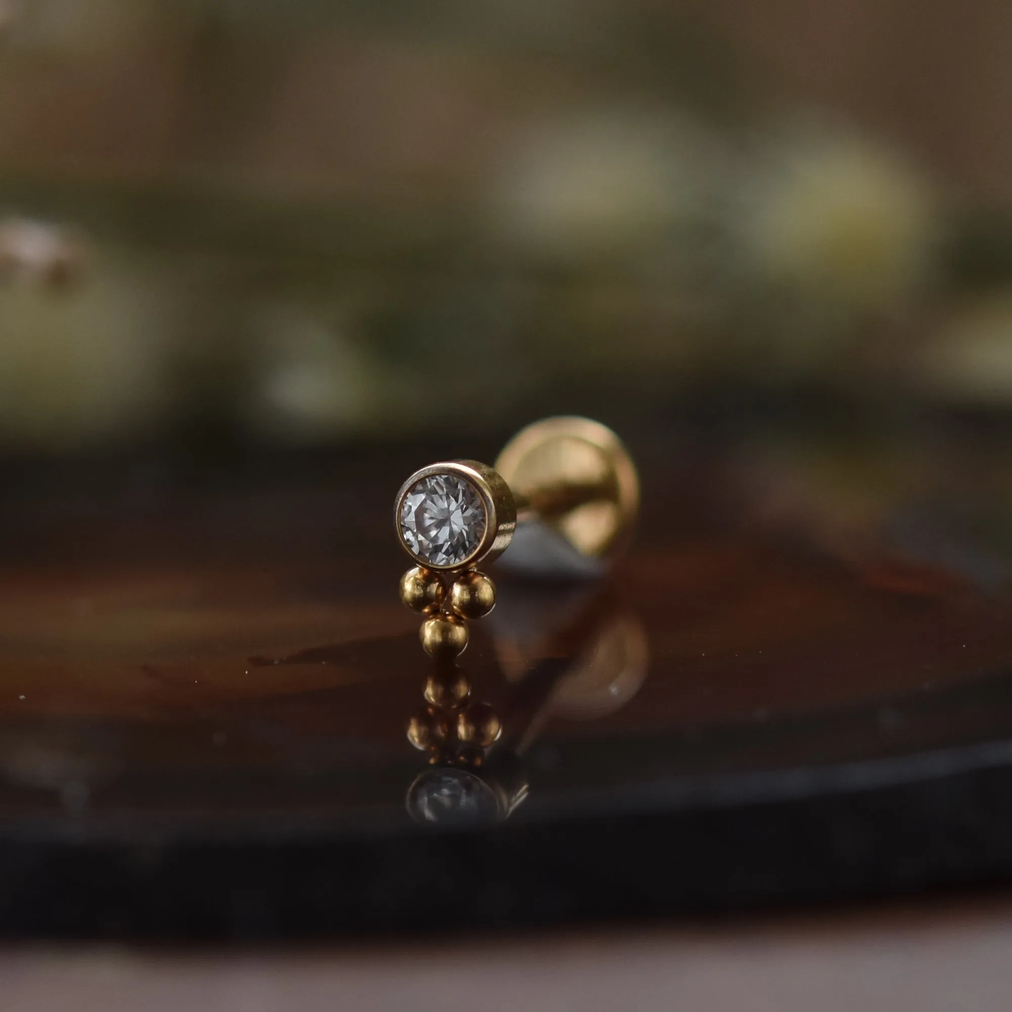 Golden Zirkonia Bead Piercing Stud