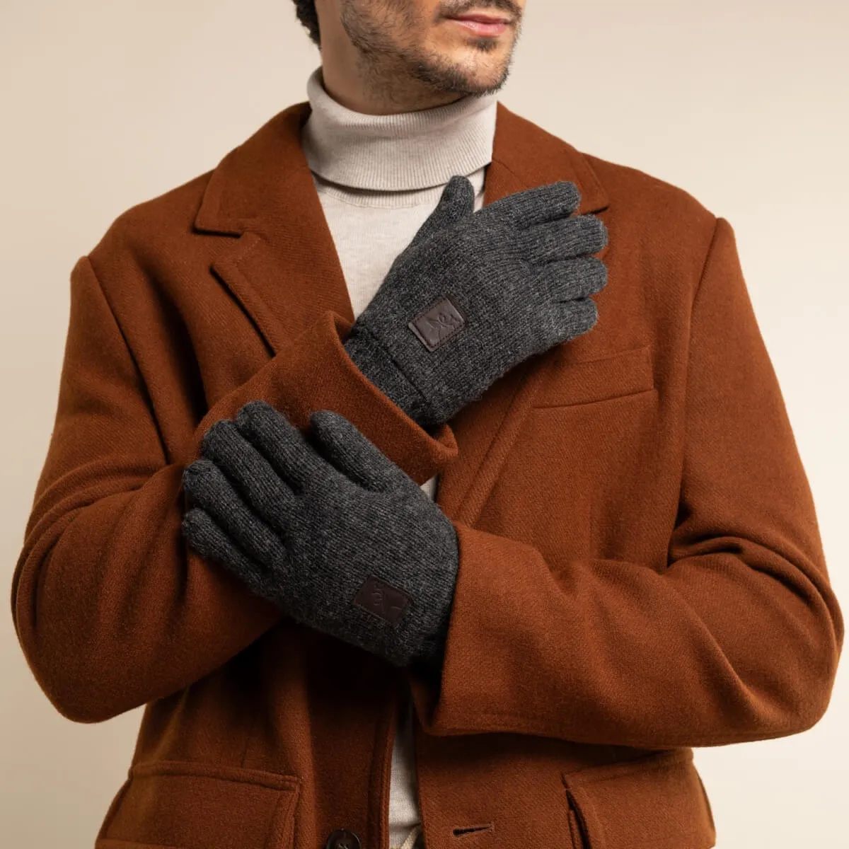 Hudson (dark grey) - knitted gloves from Shetland wool with warm fleece lining